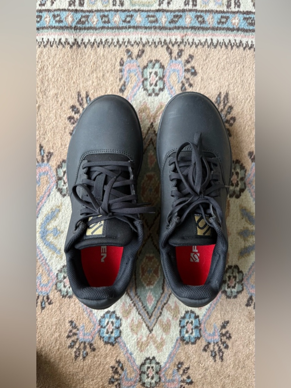 Used Five Ten District Clip Shoes Men’s 7 Black